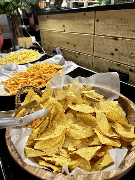 3 reasons to go on a family food trip at DADS World .